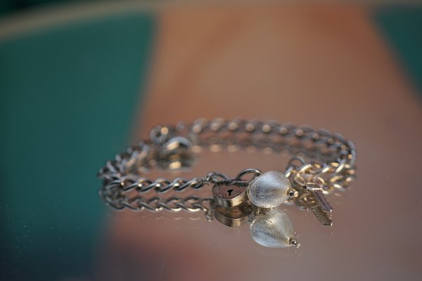 Bracelet arbre de vie : symbole de croissance et élégance éternelle