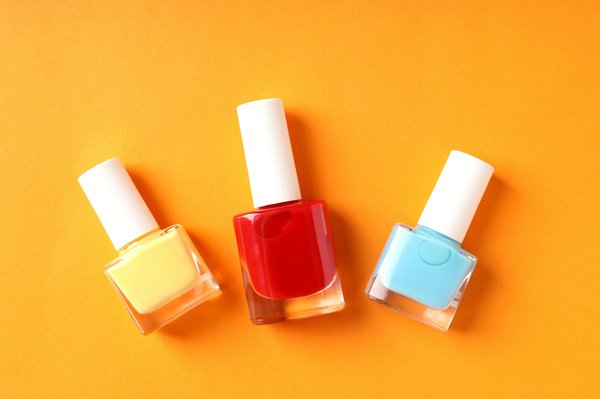 Réussir votre manucure avec le vernis semi permanent vegan